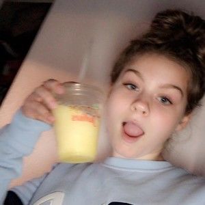 Meet your Posher, Elise